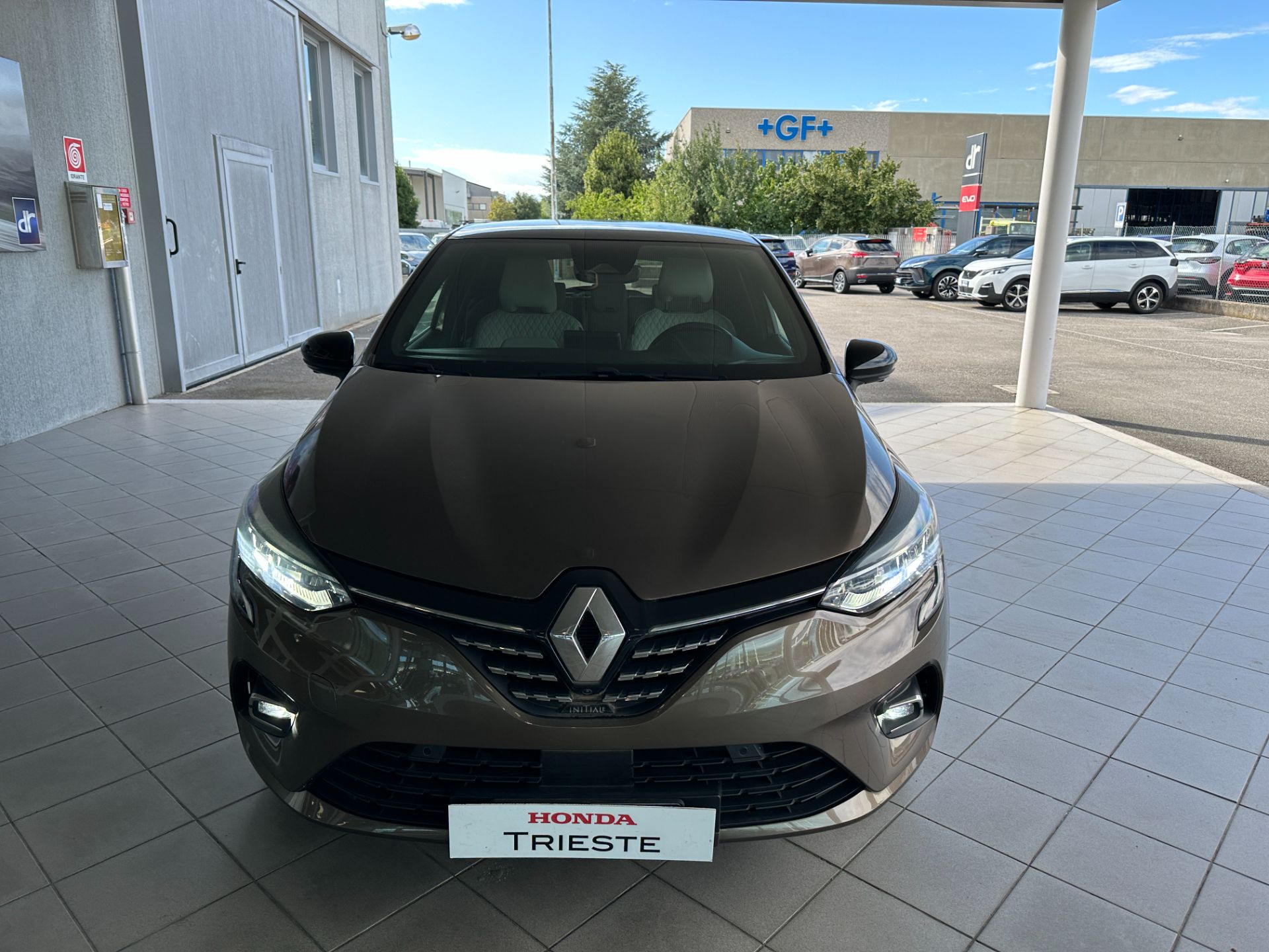 Renault Clio TCe 130 CV EDC FAP 5p. Init. Paris Initiale