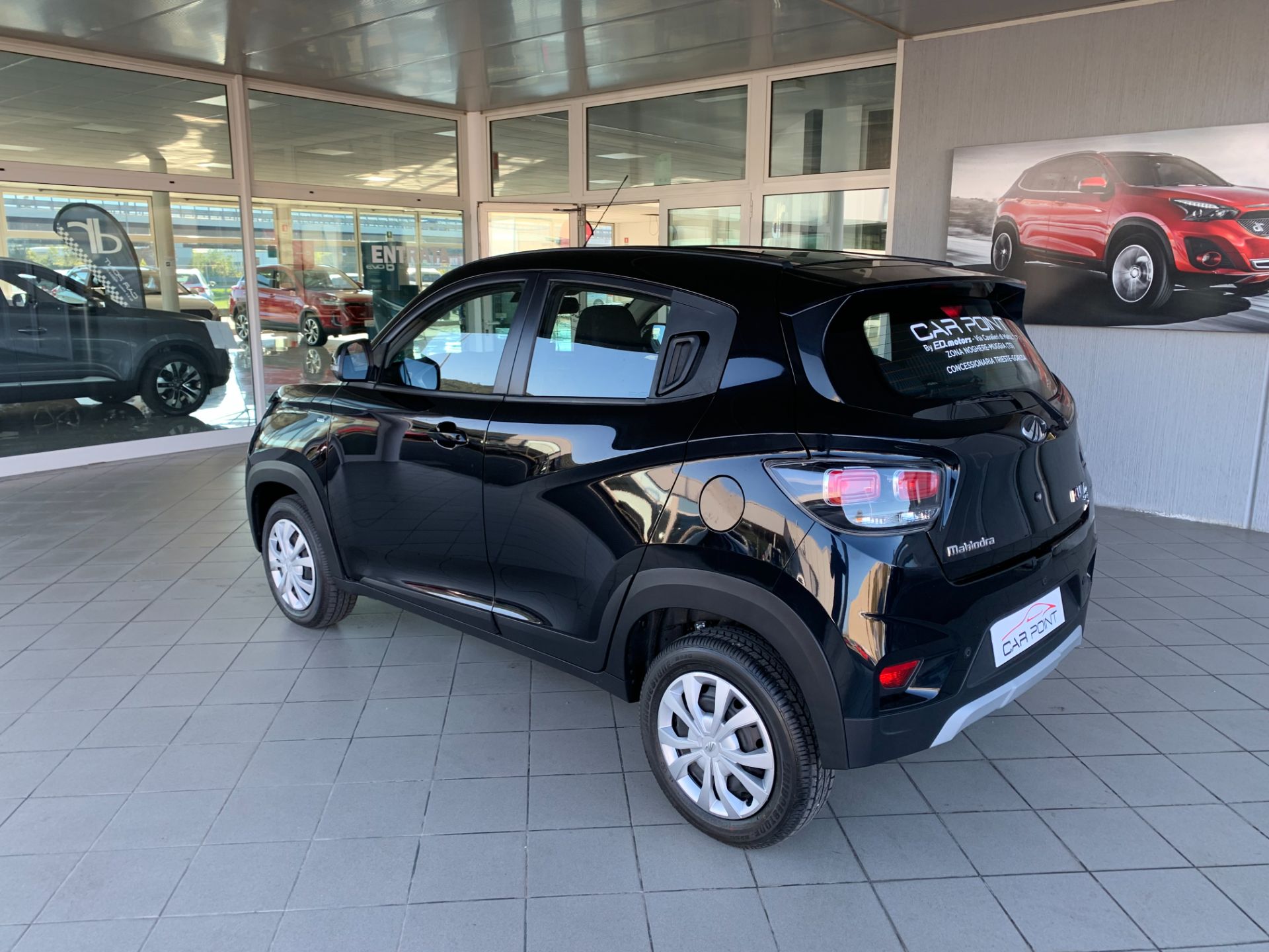Mahindra KUV100 1.2 VVT K6+