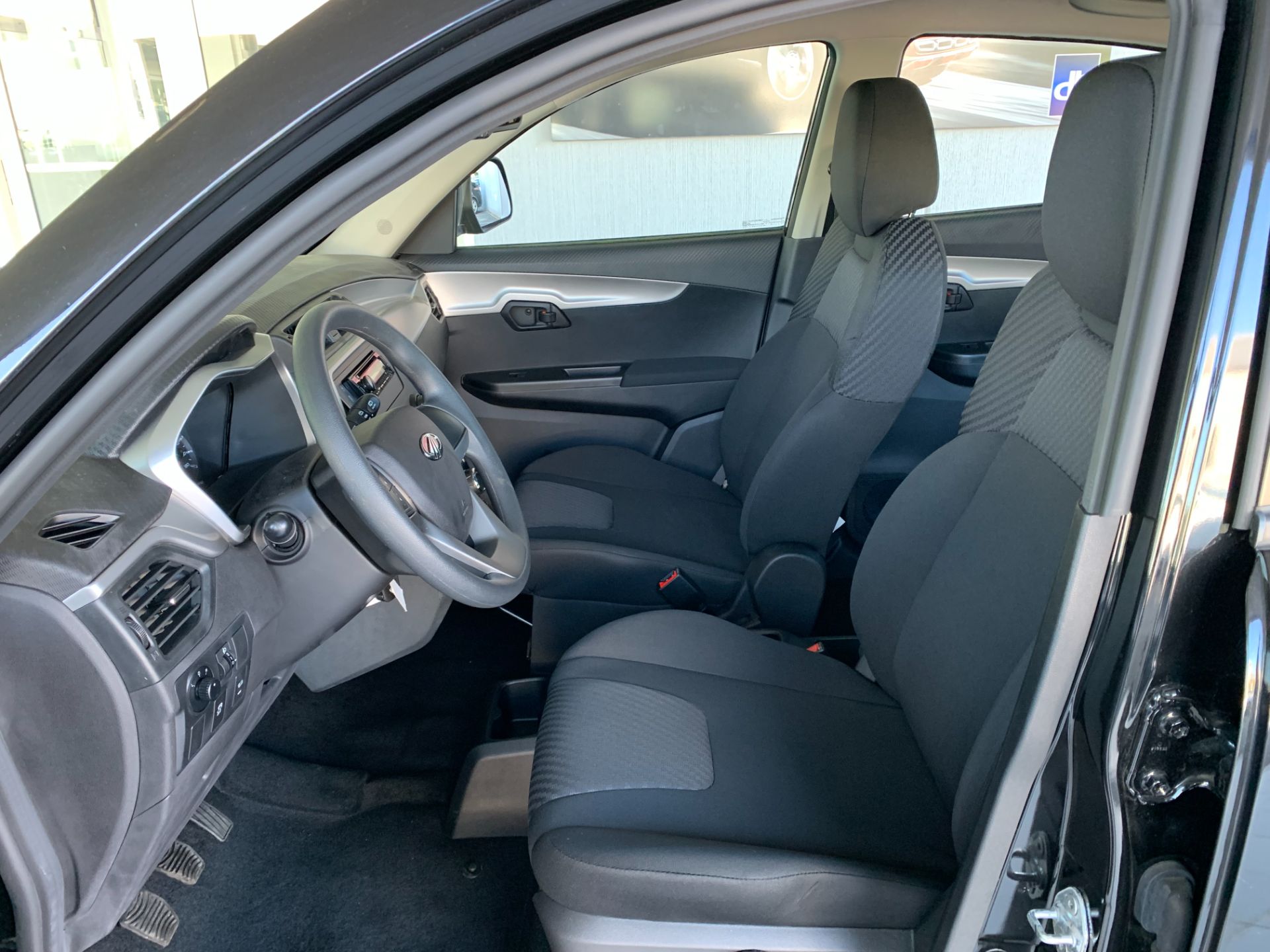 Mahindra KUV100 1.2 VVT K6+