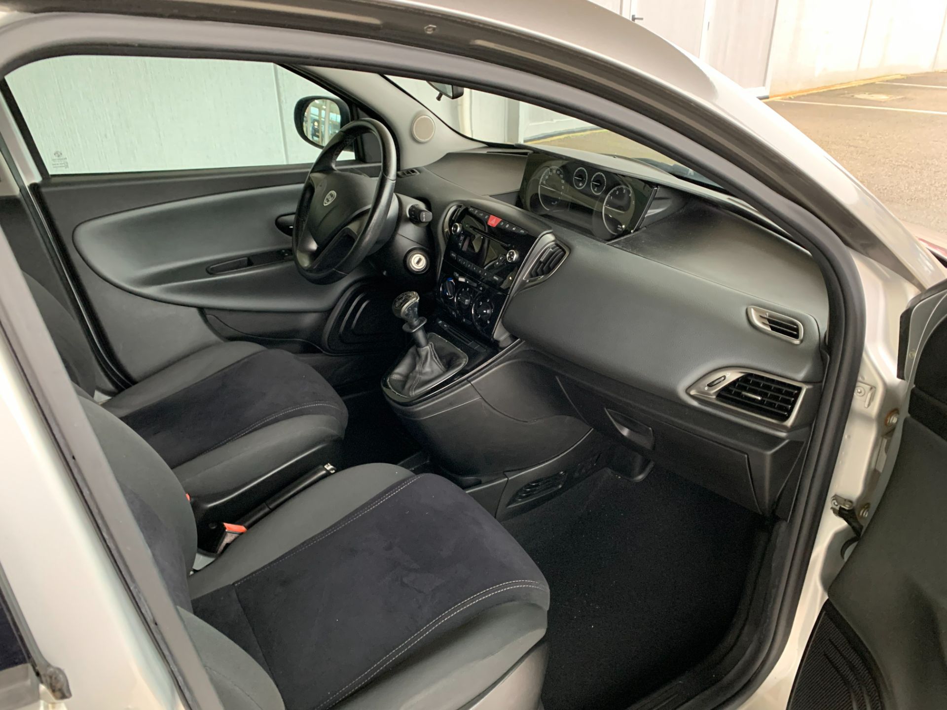 Lancia Ypsilon 0.9 T.Air 85 CV 5 Porte S&S Platinum
