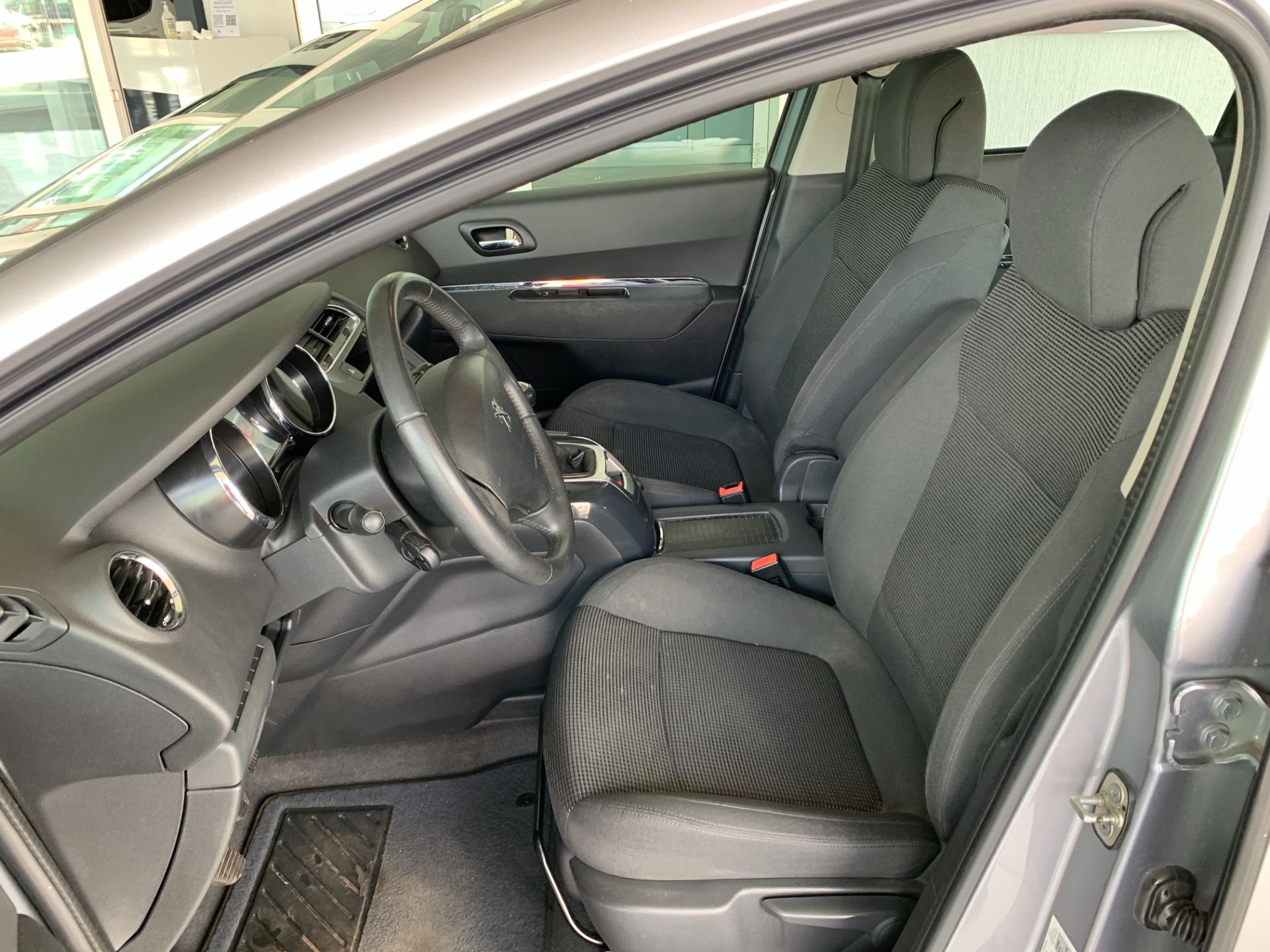 Peugeot 5008 BlueHDi 120 S&S Active