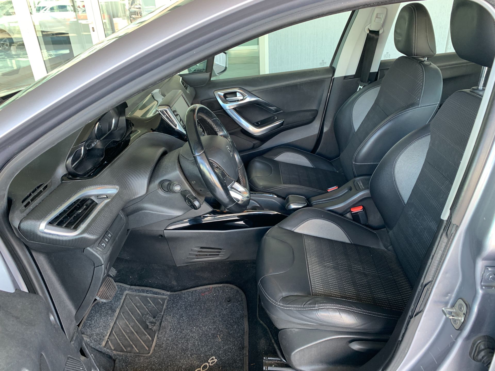Peugeot 2008 PureTech Turbo 110 EAT6 S&S Allure