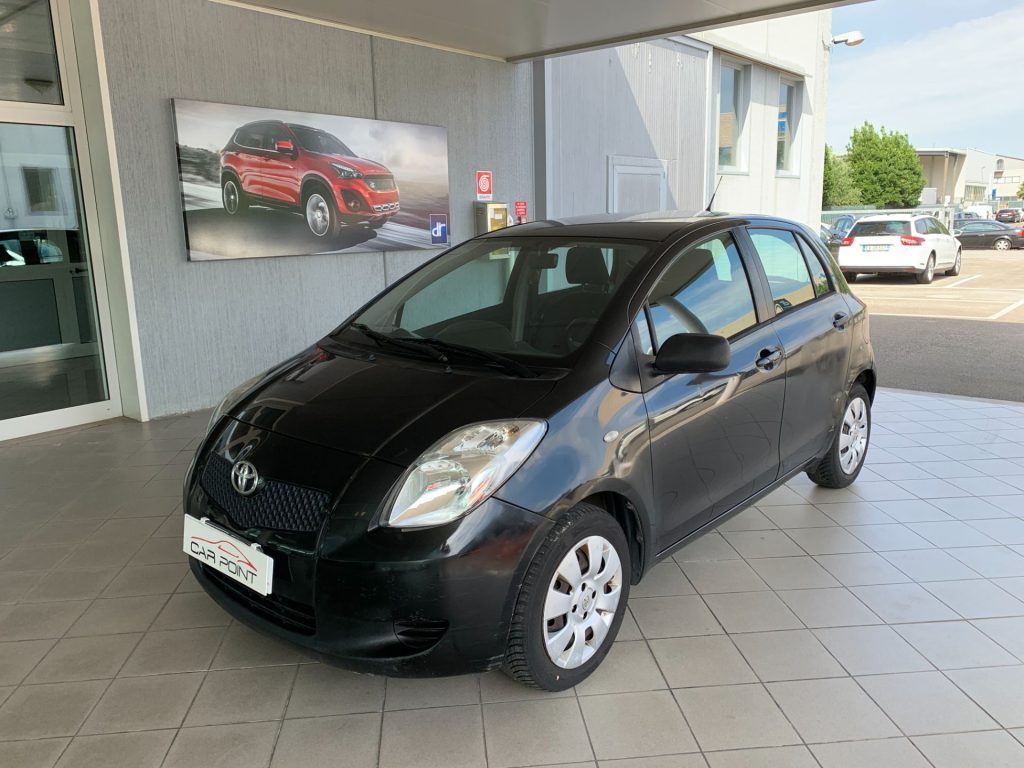 Toyota Yaris 1.3 5p. Sol