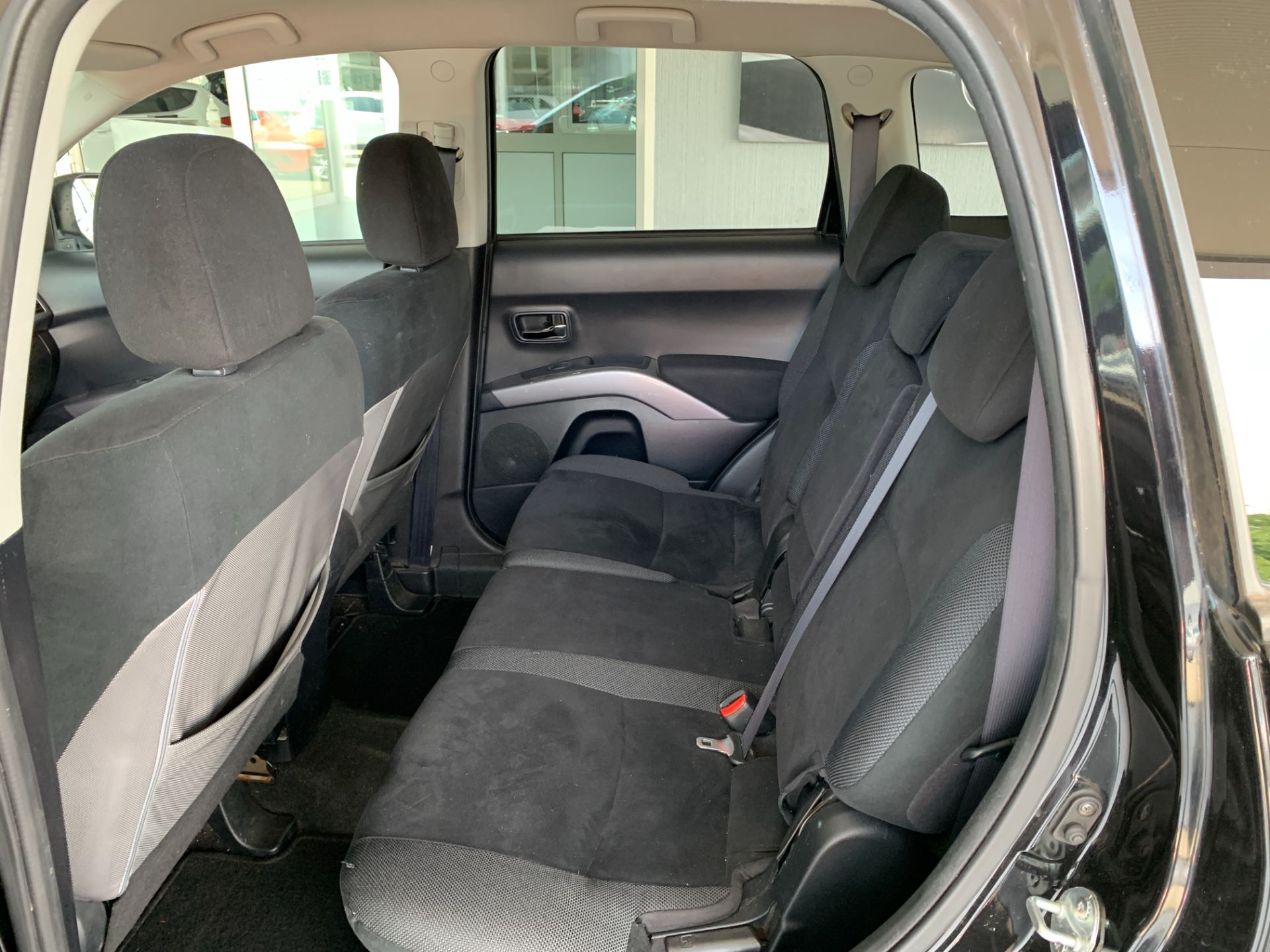 Mitsubishi Outlander 2.0 DI-D Instyle 7 P.ti DPF