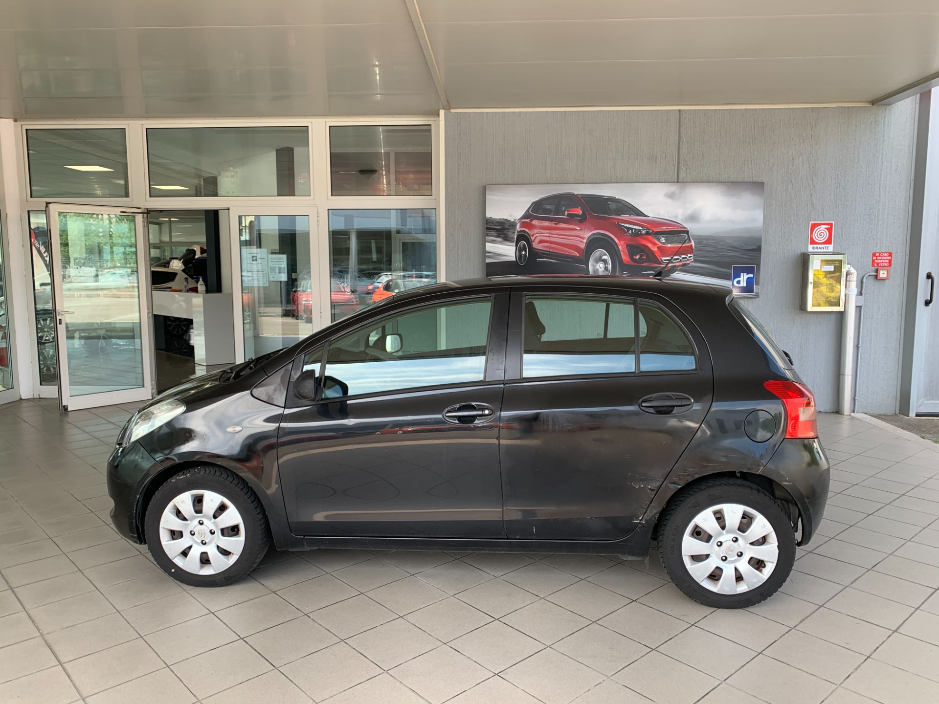 Toyota Yaris 1.3 5p. Sol
