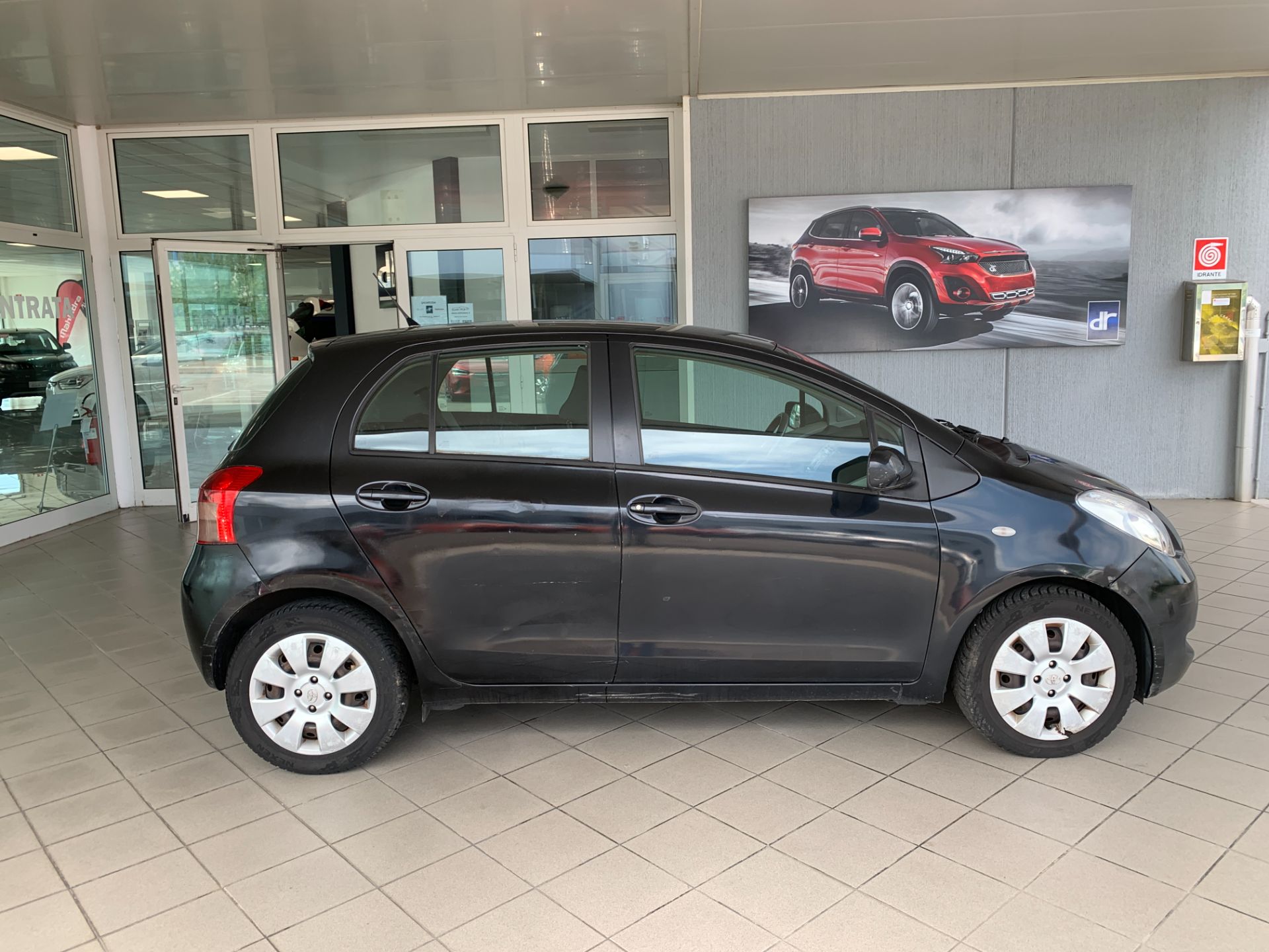 Toyota Yaris 1.3 5p. Sol