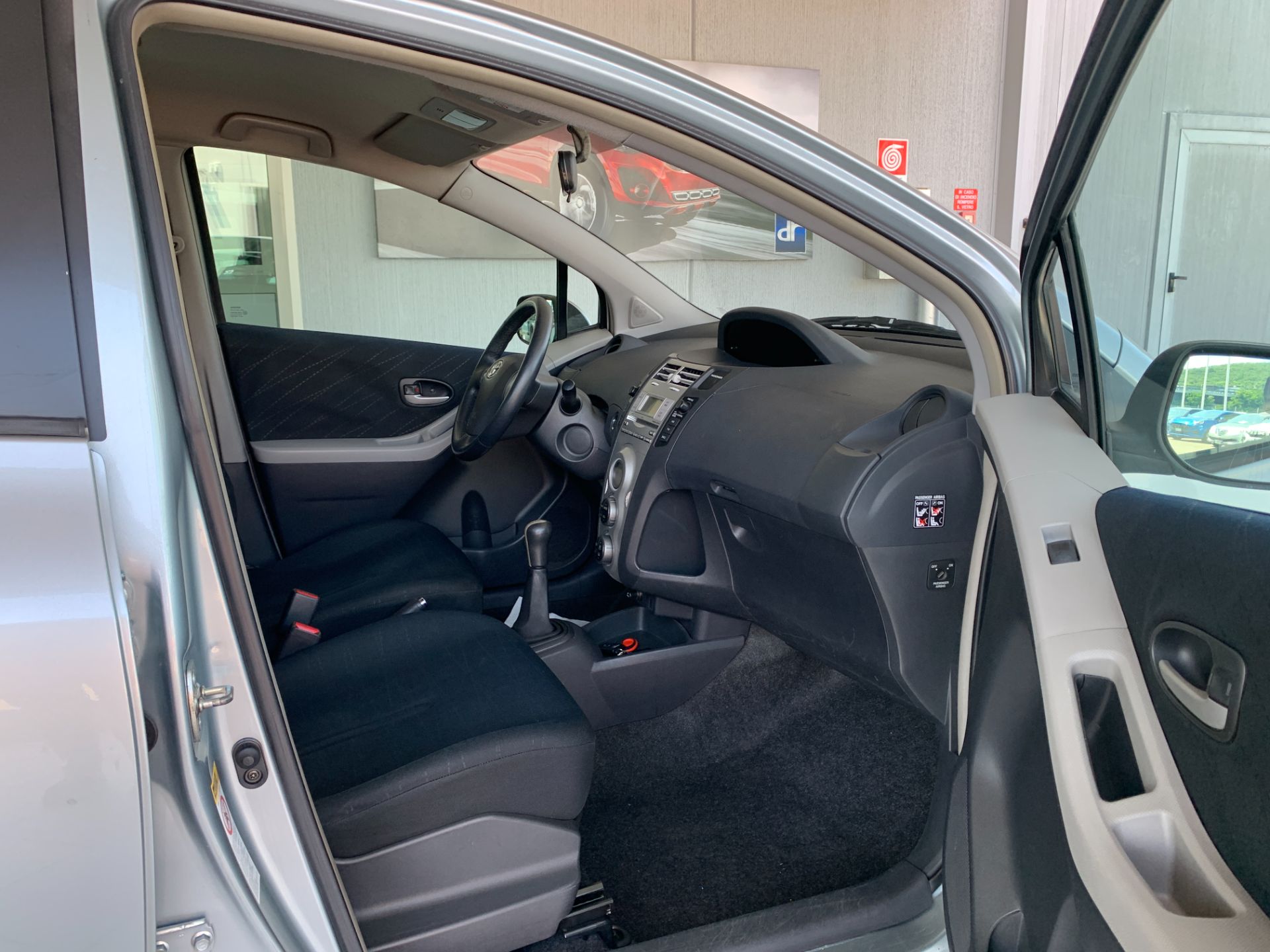 Toyota Yaris  1.3 5 porte Sol